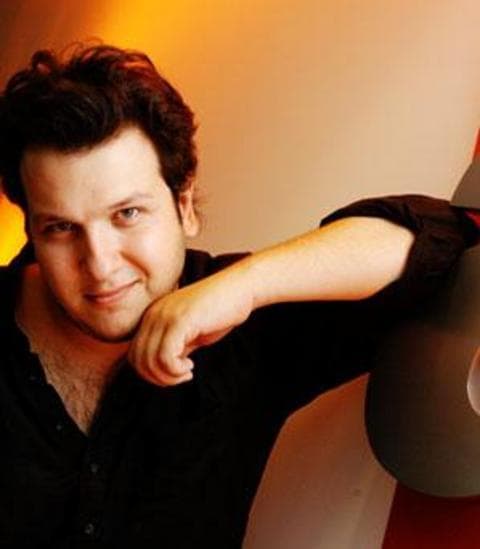 Şahan Gökbakar