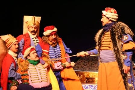 Ya Devlet Başa Ya Kuzgun Leşe